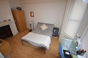 Photo 25- click for photo gallery